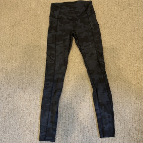 Lululemon fast and free legging - Picture 2 of 3